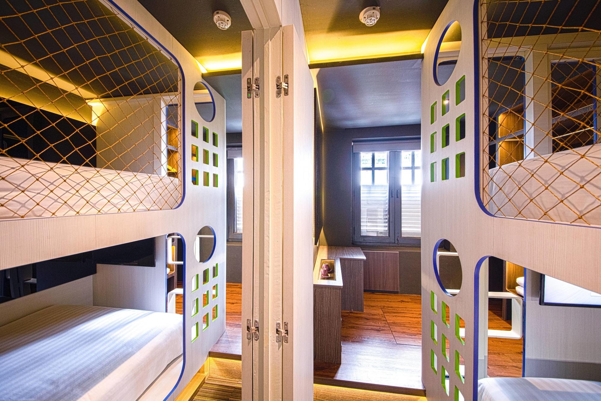 Cube Family Boutique Capsule Hotel At Chinatown Сінгапур Екстер'єр фото